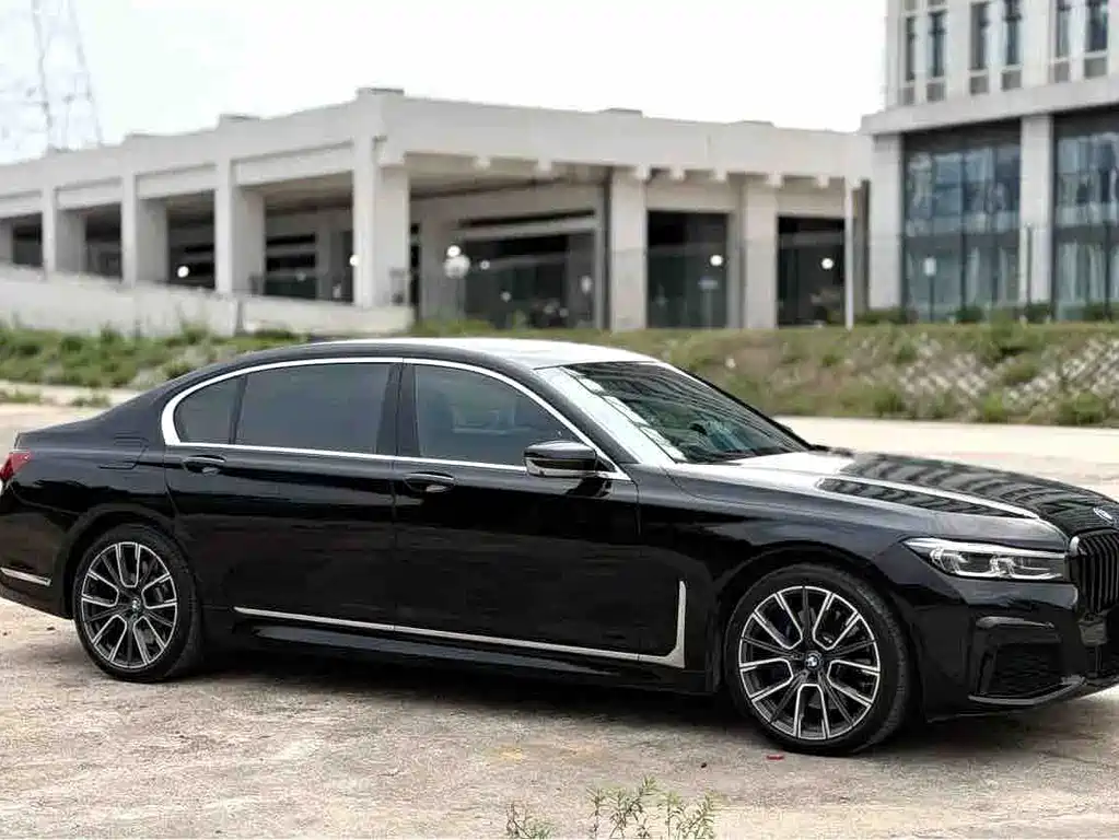 BMW 7 Series — миниатюра 3
