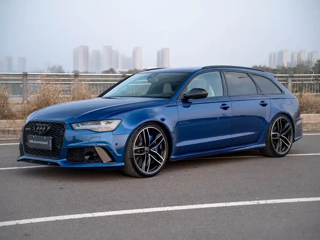 AUDI RS 6
