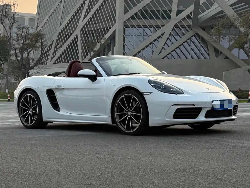 PORSCHE 718