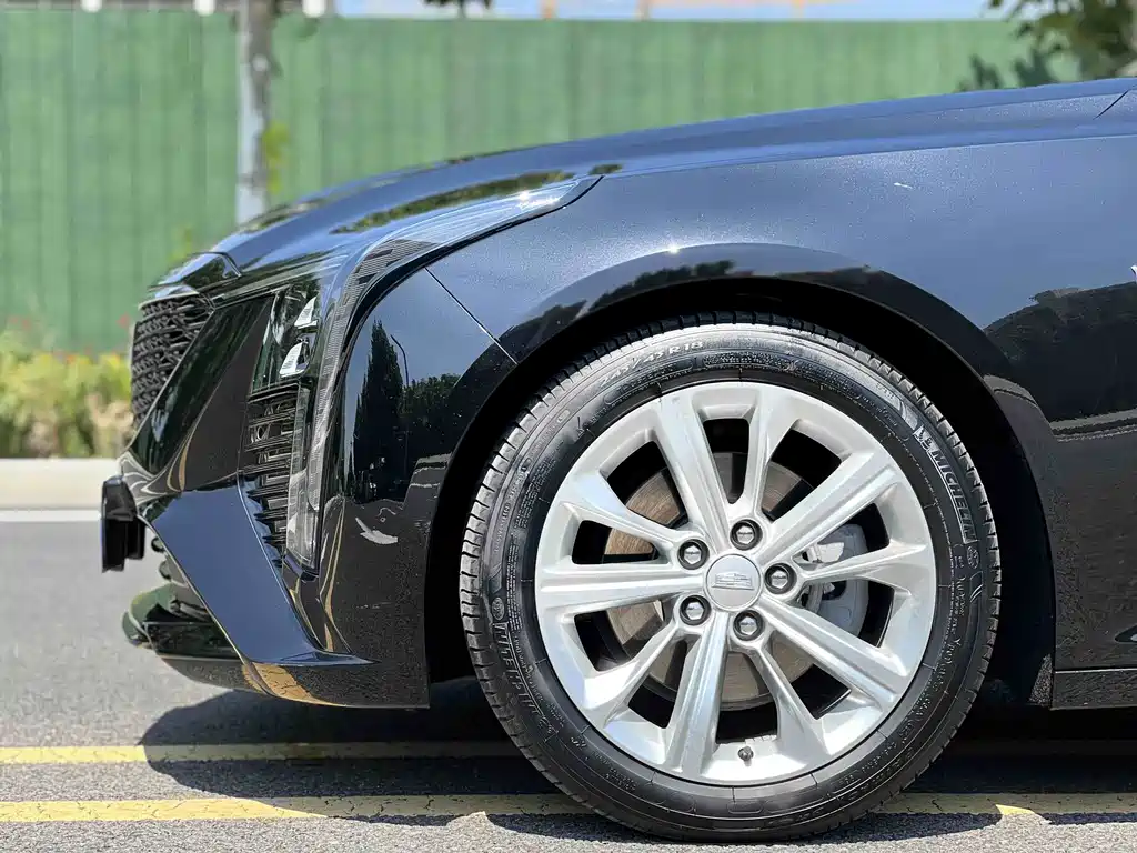 Cadillac CT5 — миниатюра 8