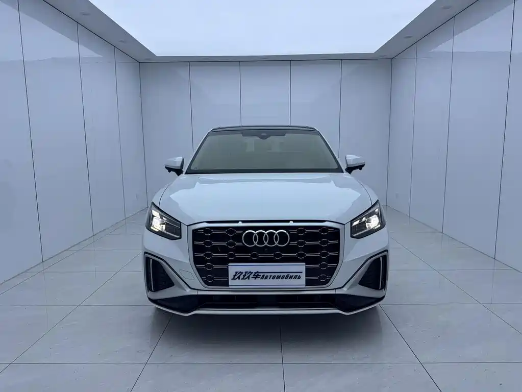Audi Q2L — миниатюра 2