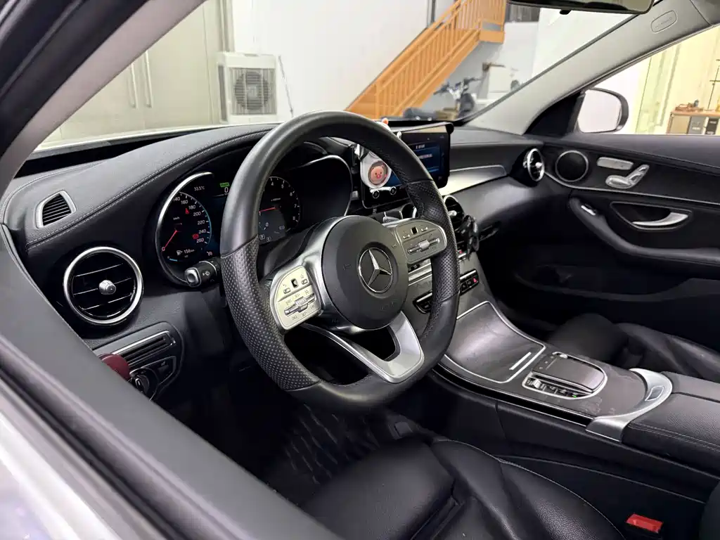 Mercedes-Benz C-Class — миниатюра 9