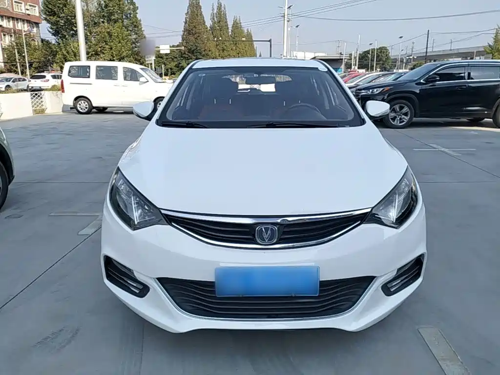Changan Eado XT — миниатюра 3