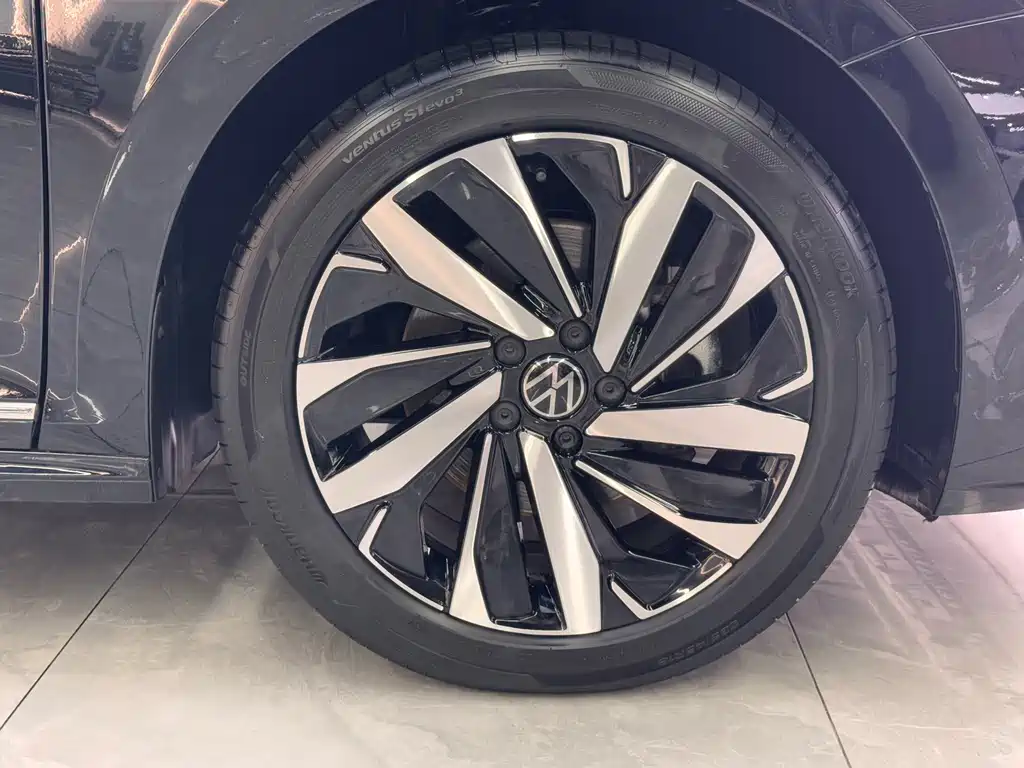 Volkswagen Passat — миниатюра 7