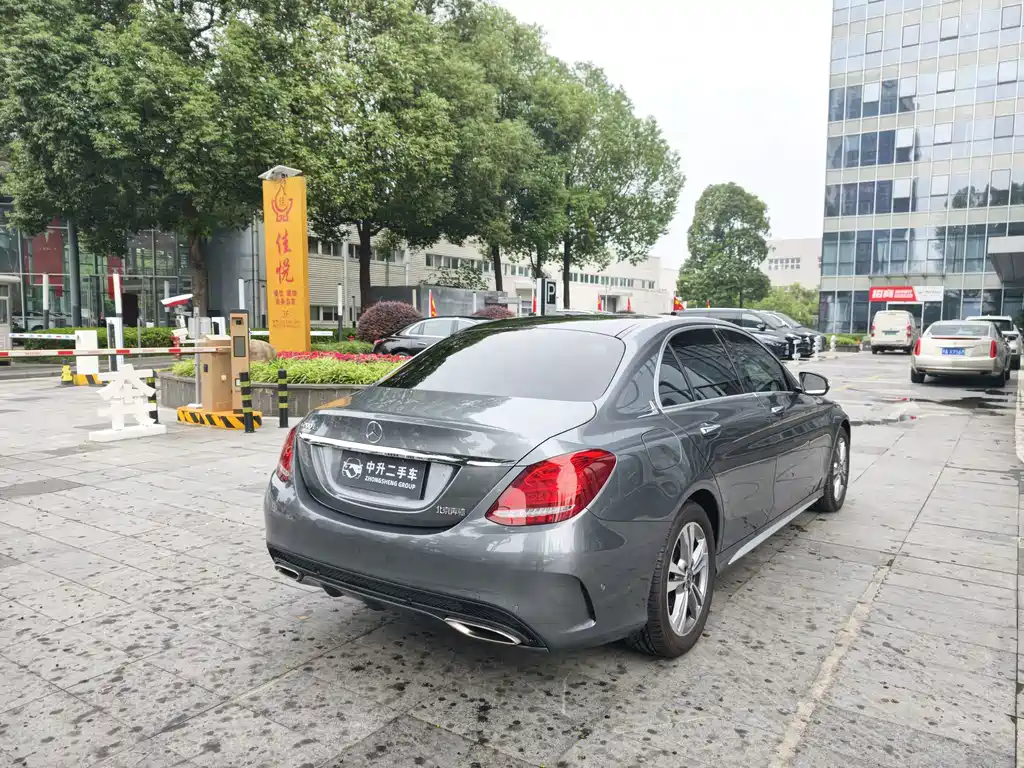 Mercedes-Benz C-Class — миниатюра 9