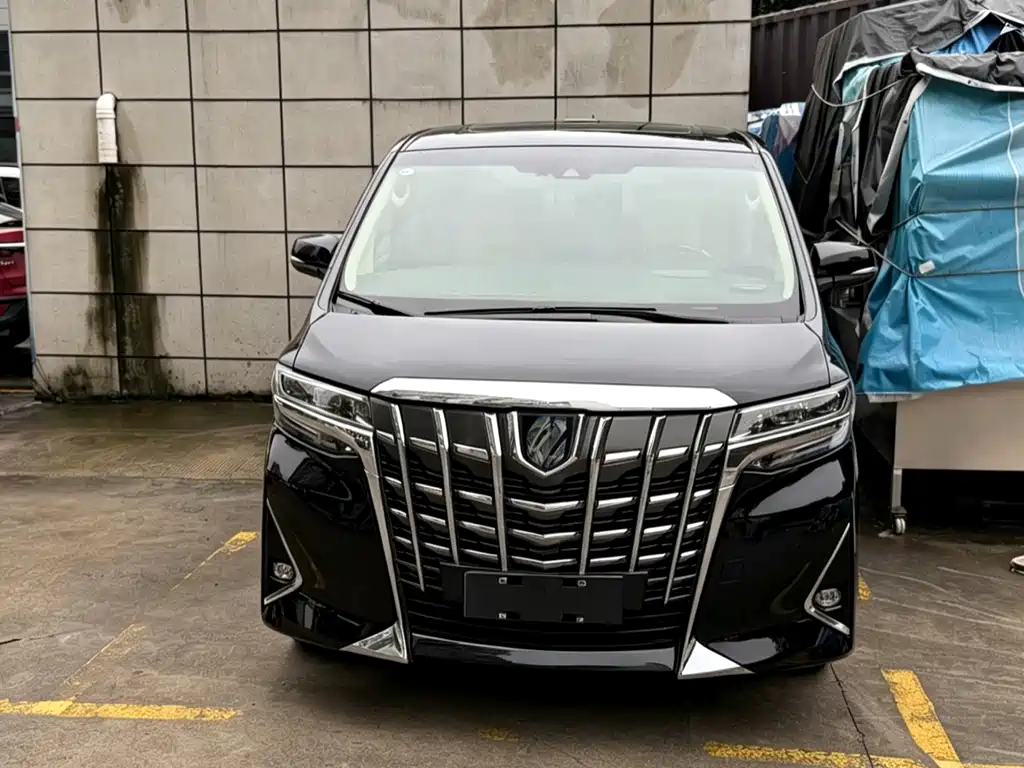Toyota Alphard — миниатюра 2