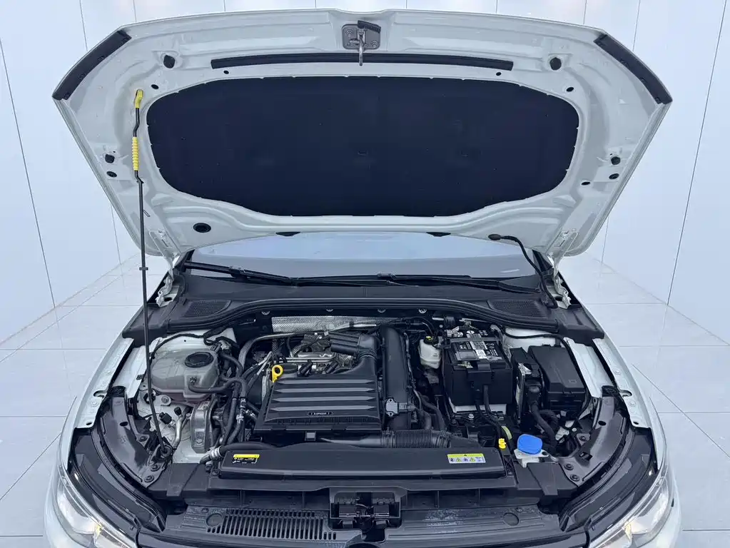 Volkswagen Golf — миниатюра 14