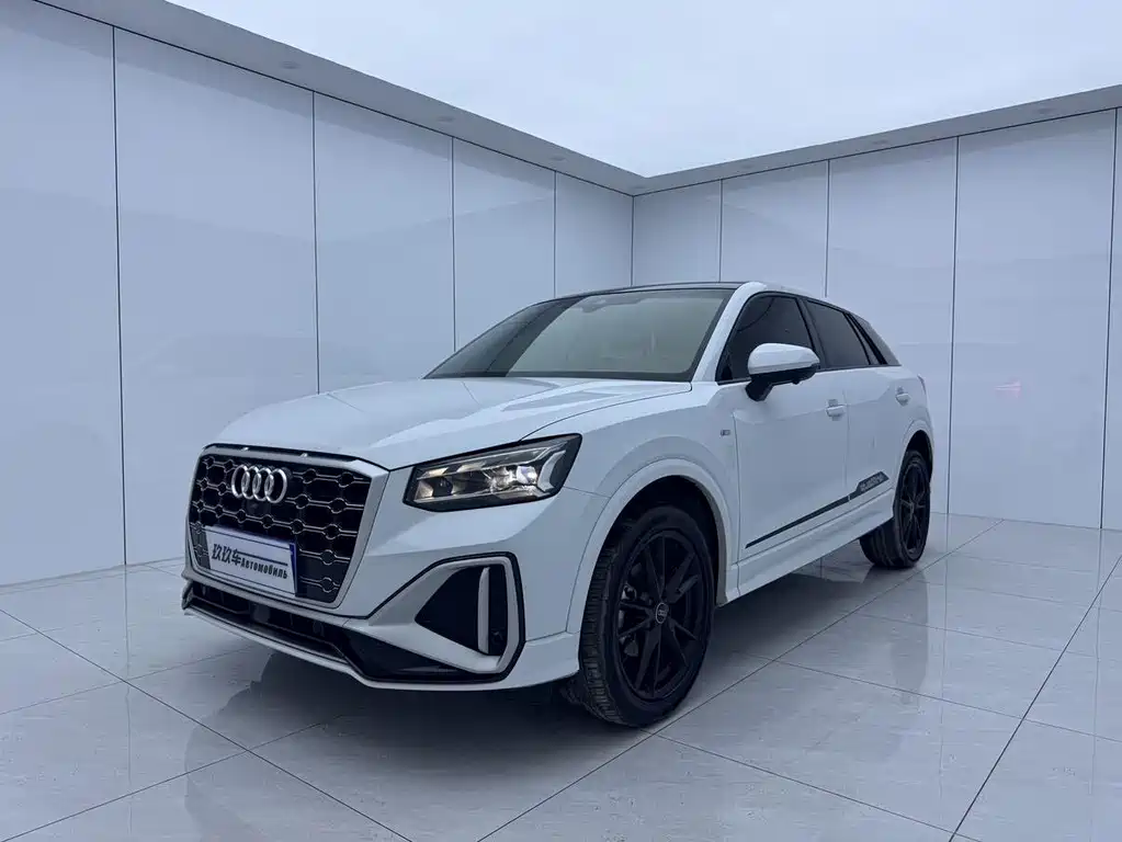 Audi Q2L