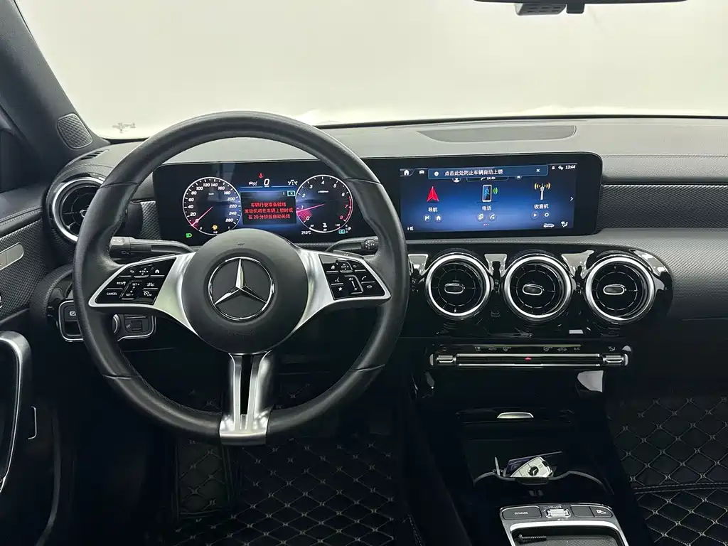 Mercedes-Benz A-Class — миниатюра 10