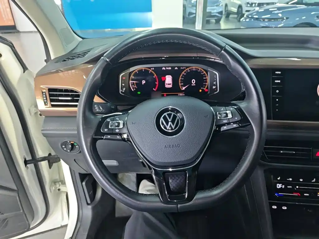 Volkswagen Tharu — миниатюра 11