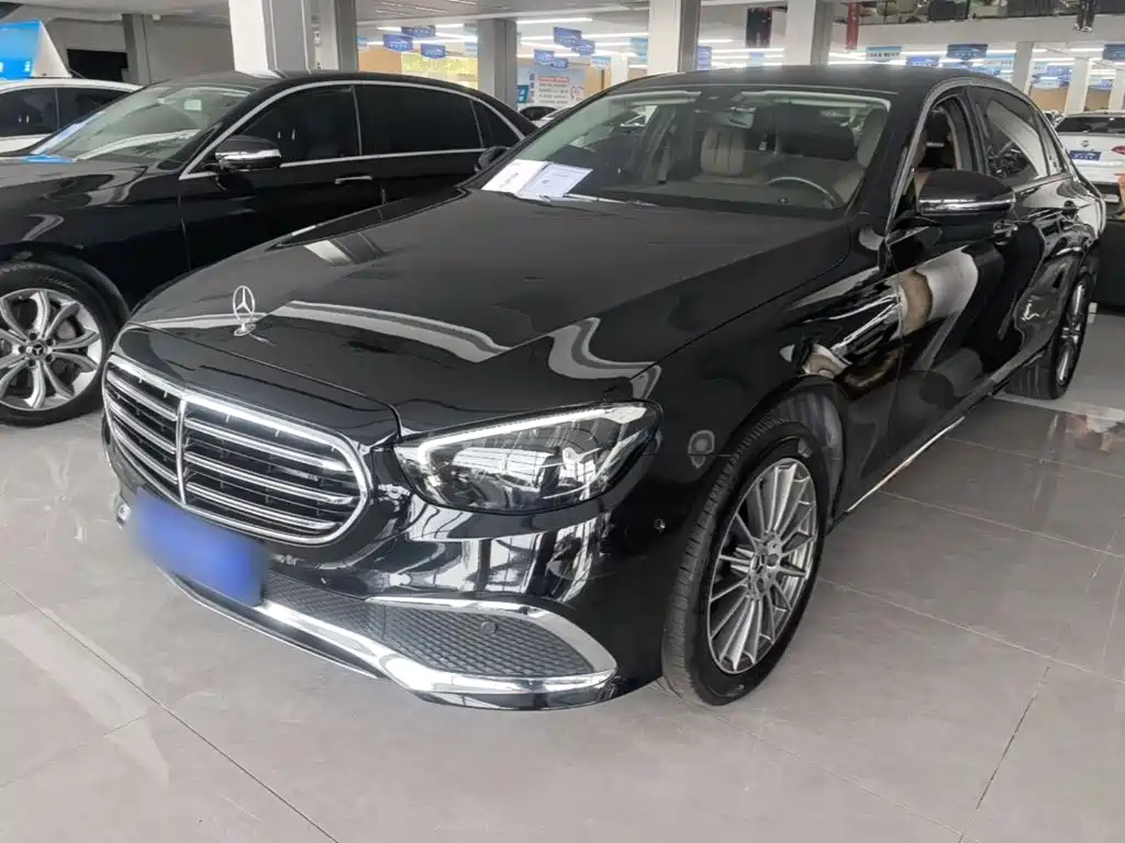 Mercedes-Benz E-Class — миниатюра 2