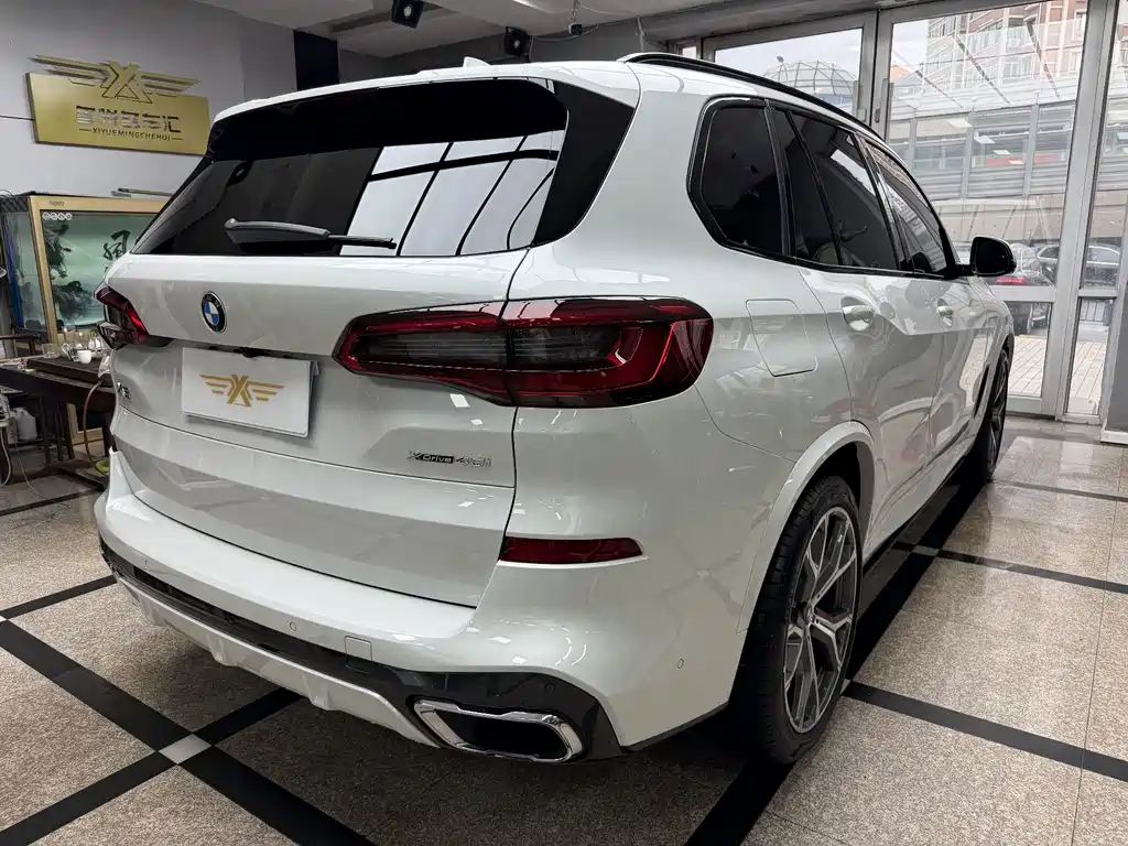 BMW X5 (Import) — миниатюра 6