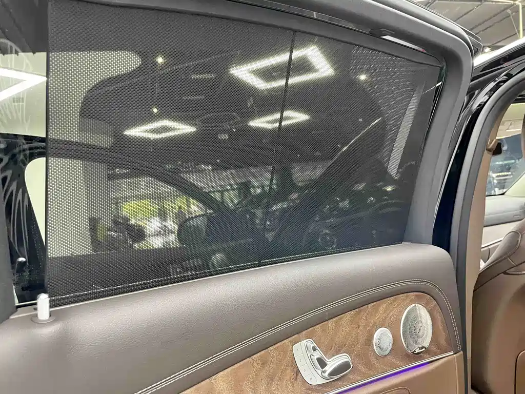 Mercedes-Benz E-Class — миниатюра 16