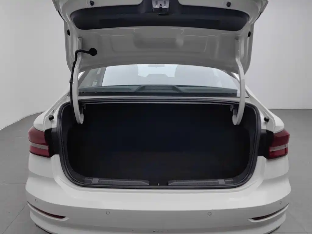 Volkswagen Lavida — миниатюра 16