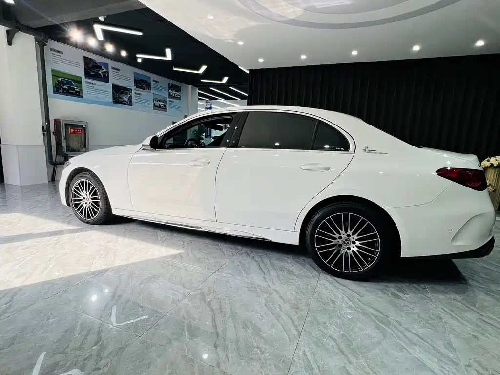 Mercedes-Benz C-Class — миниатюра 5