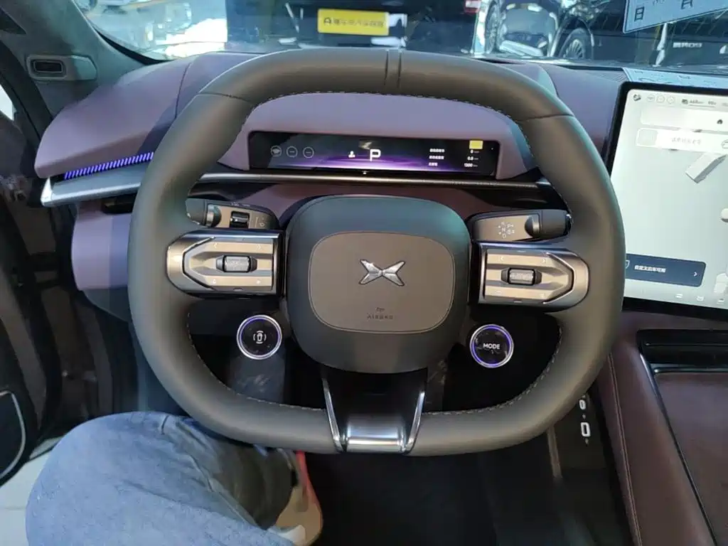 XPeng P7 — миниатюра 11