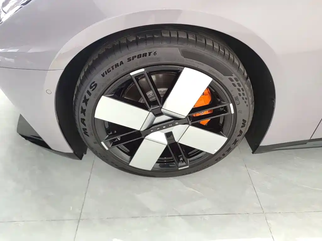 XPeng P7 — миниатюра 23