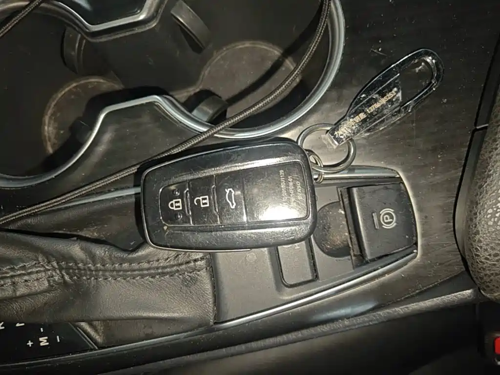 Toyota Camry — миниатюра 9