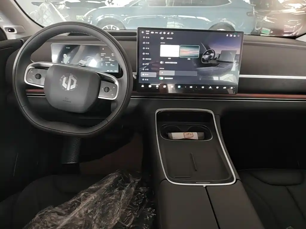Leapmotor Leapmotor C11 — миниатюра 10