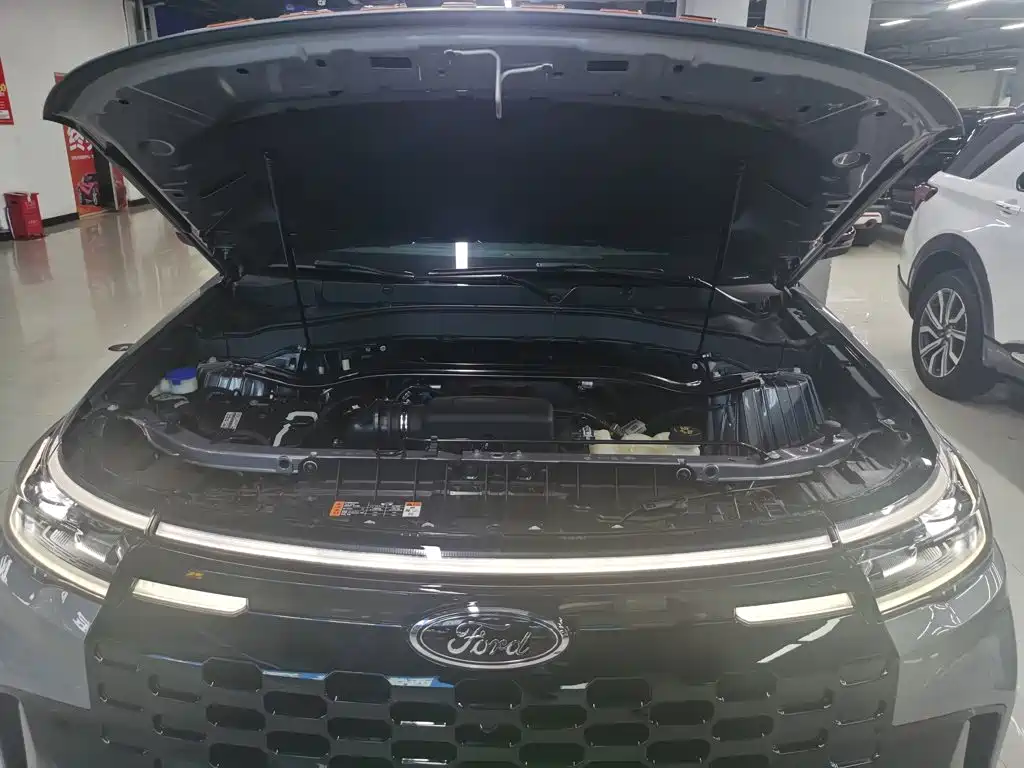 Ford Explorer — миниатюра 5