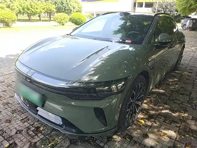 2025 Zeekr 007