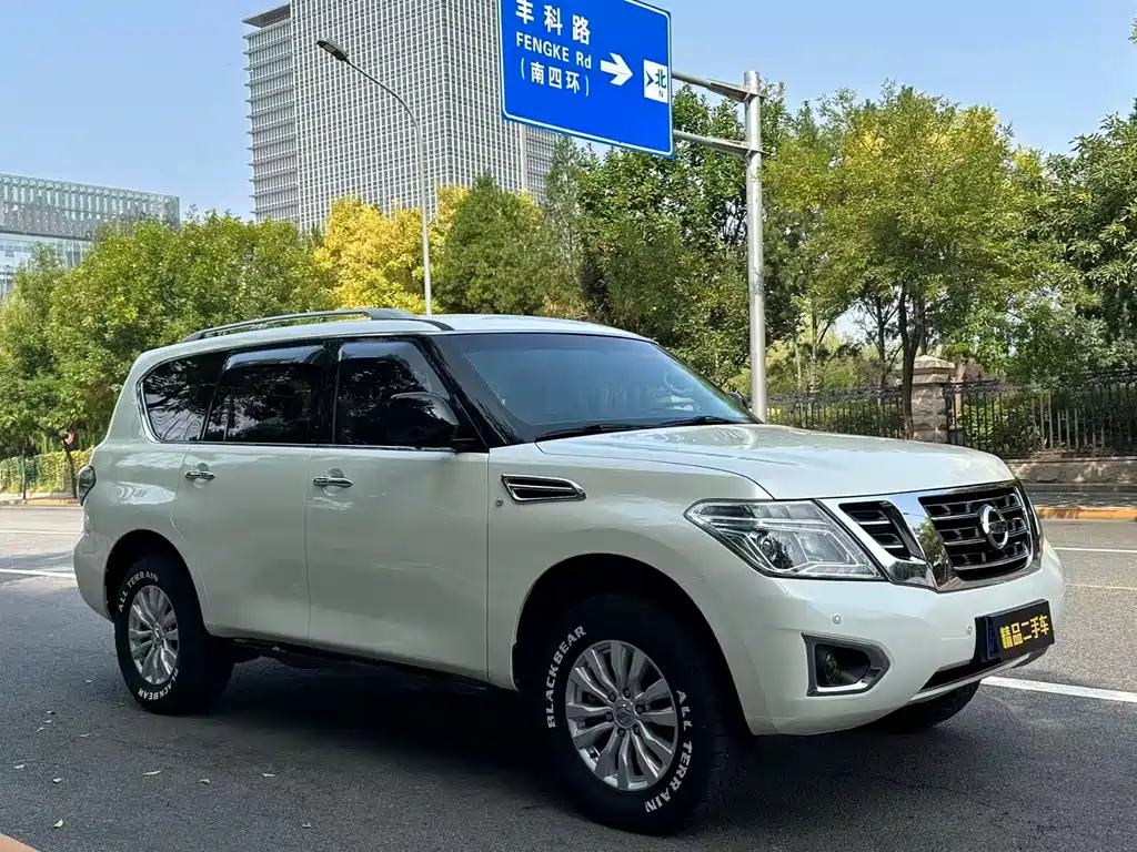 Nissan Patrol — миниатюра 8