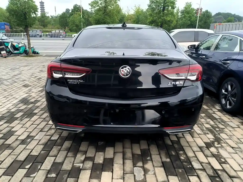 Buick Regal — миниатюра 6