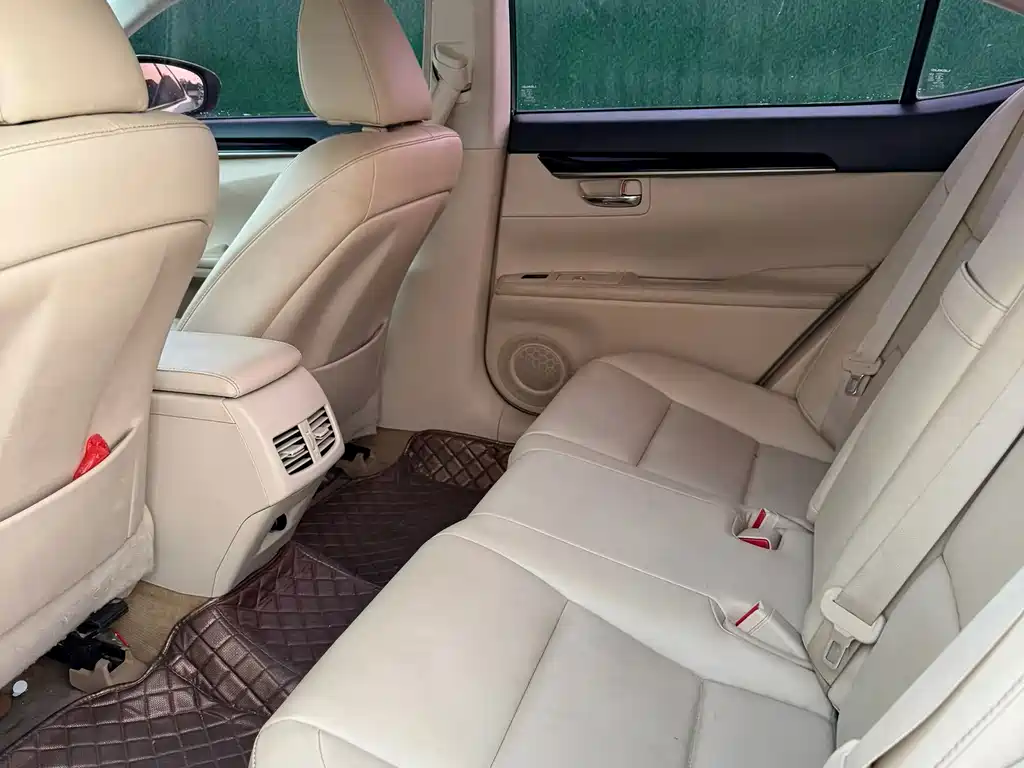 Lexus ES — миниатюра 7