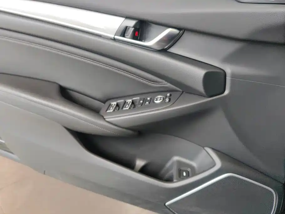 Honda Accord — миниатюра 7