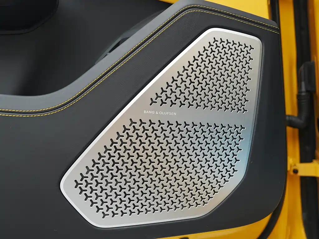 Lamborghini Urus — миниатюра 19