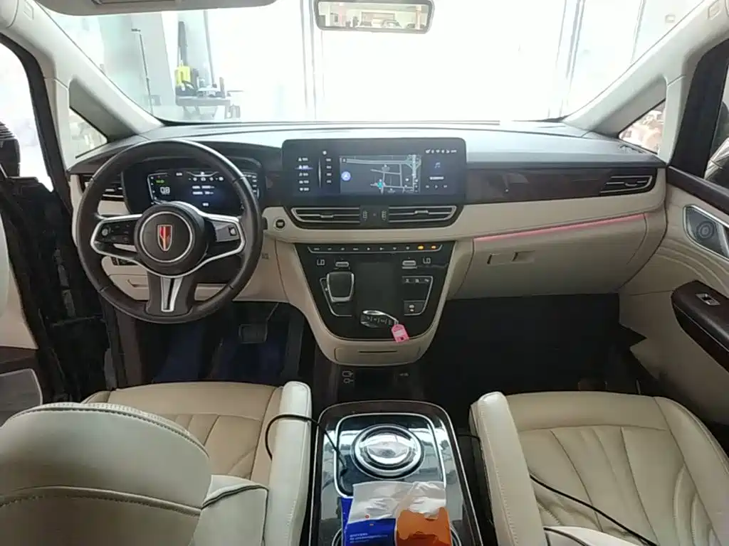 Hongqi HQ9 2023 2.0T