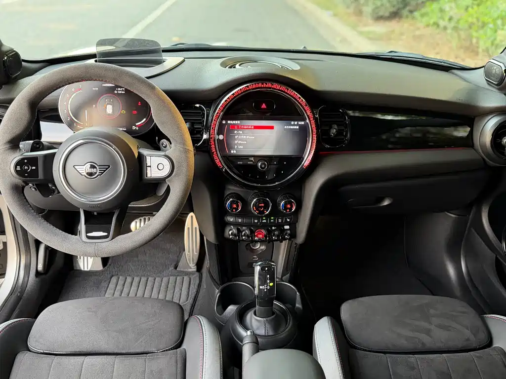 Mini JCW 2023 2.0T JOHN COOPER WORKS ALL-IN