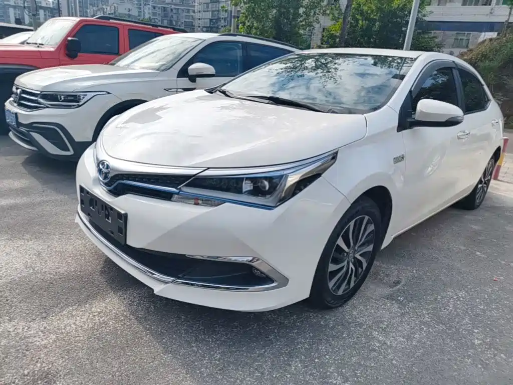 Toyota Corolla Hybrid — миниатюра 2