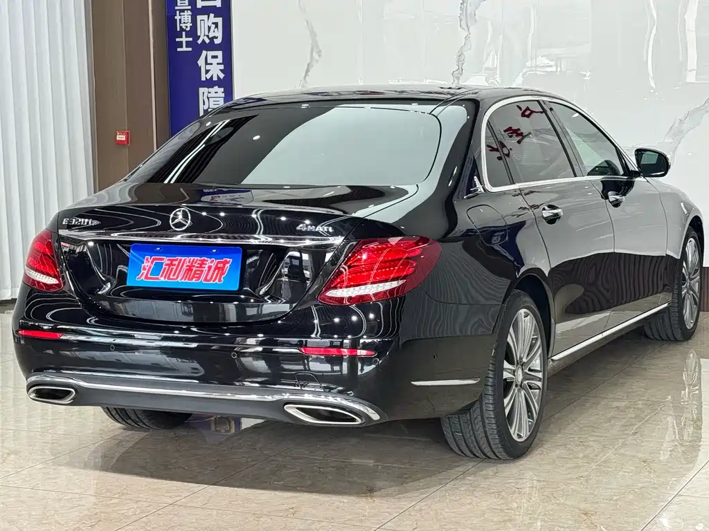 Mercedes-Benz E-Class — миниатюра 6