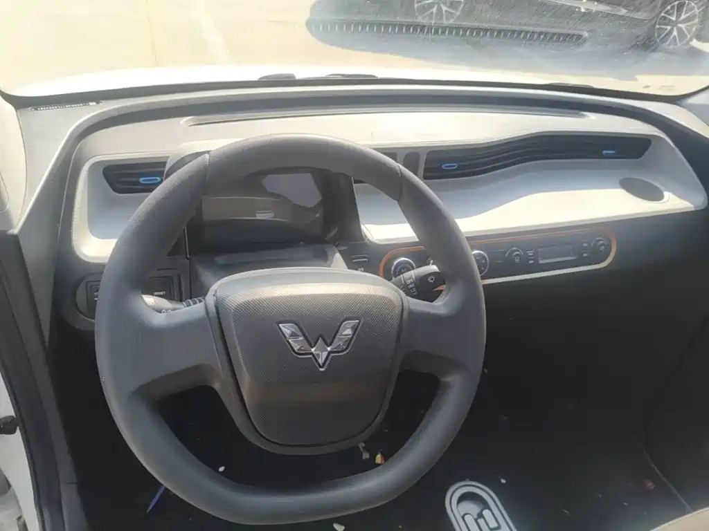 Wuling MINIEV — миниатюра 10