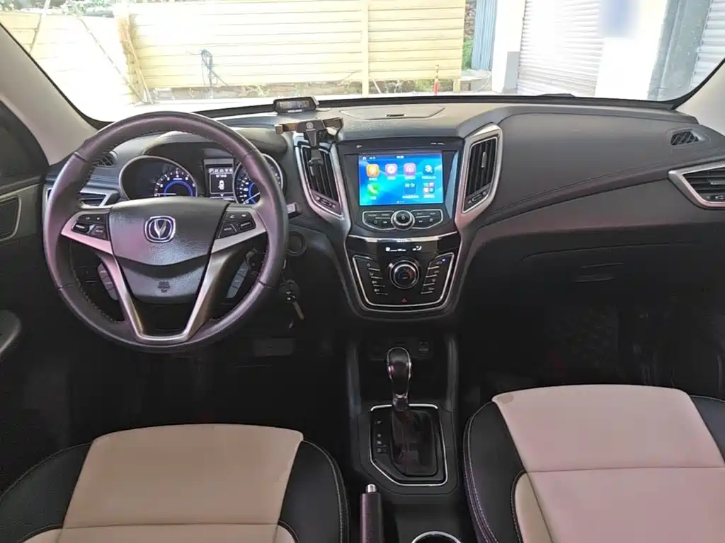 Changan CS35 — миниатюра 10