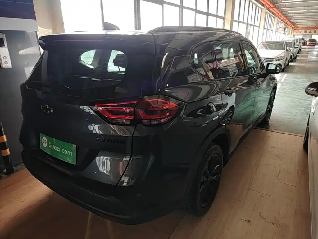 Chevrolet Volando — миниатюра 7