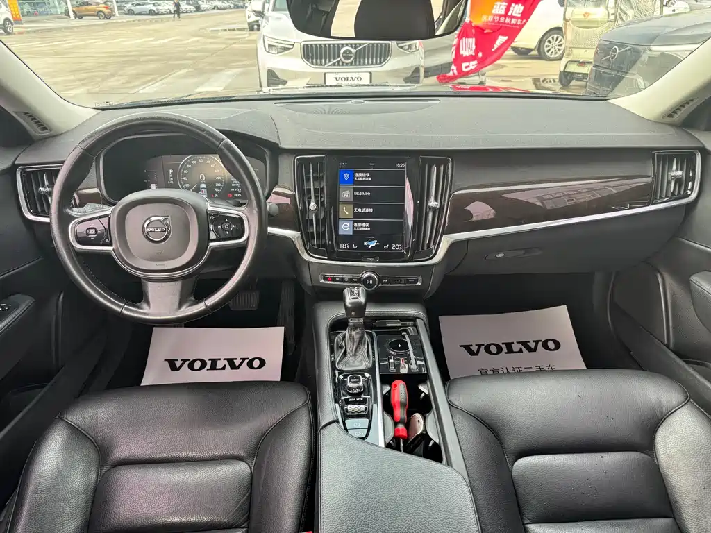 Volvo S90 — миниатюра 5