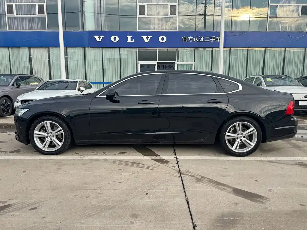 Volvo S90 — миниатюра 11