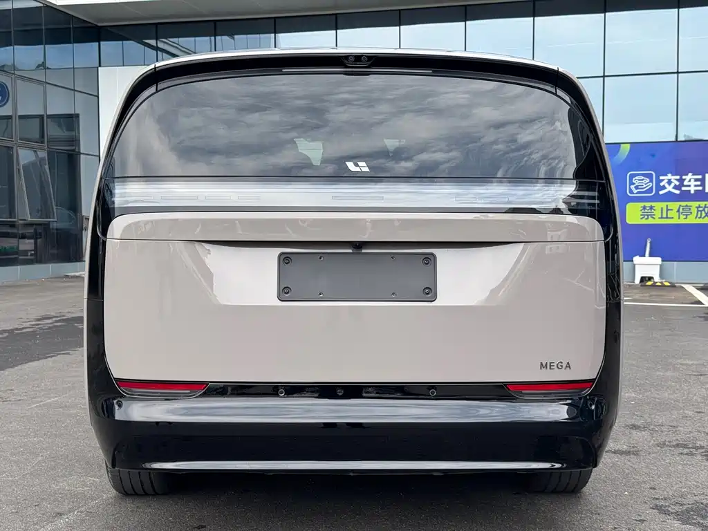 Li Auto Li MEGA — миниатюра 4