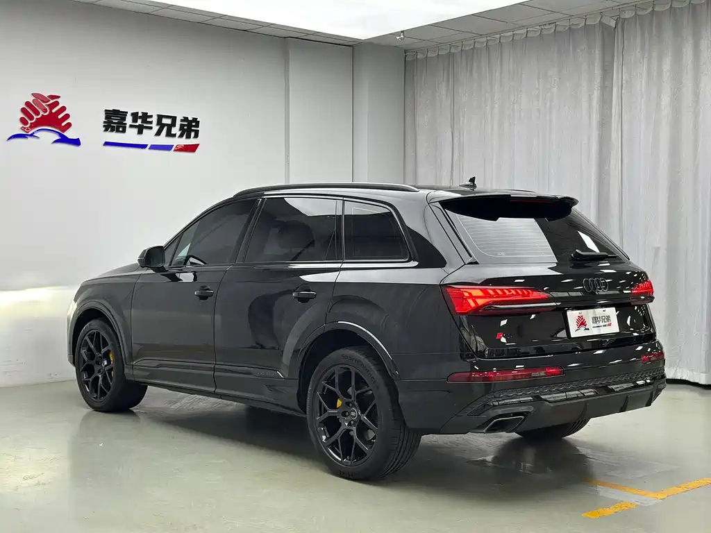 Audi Q7 — миниатюра 11