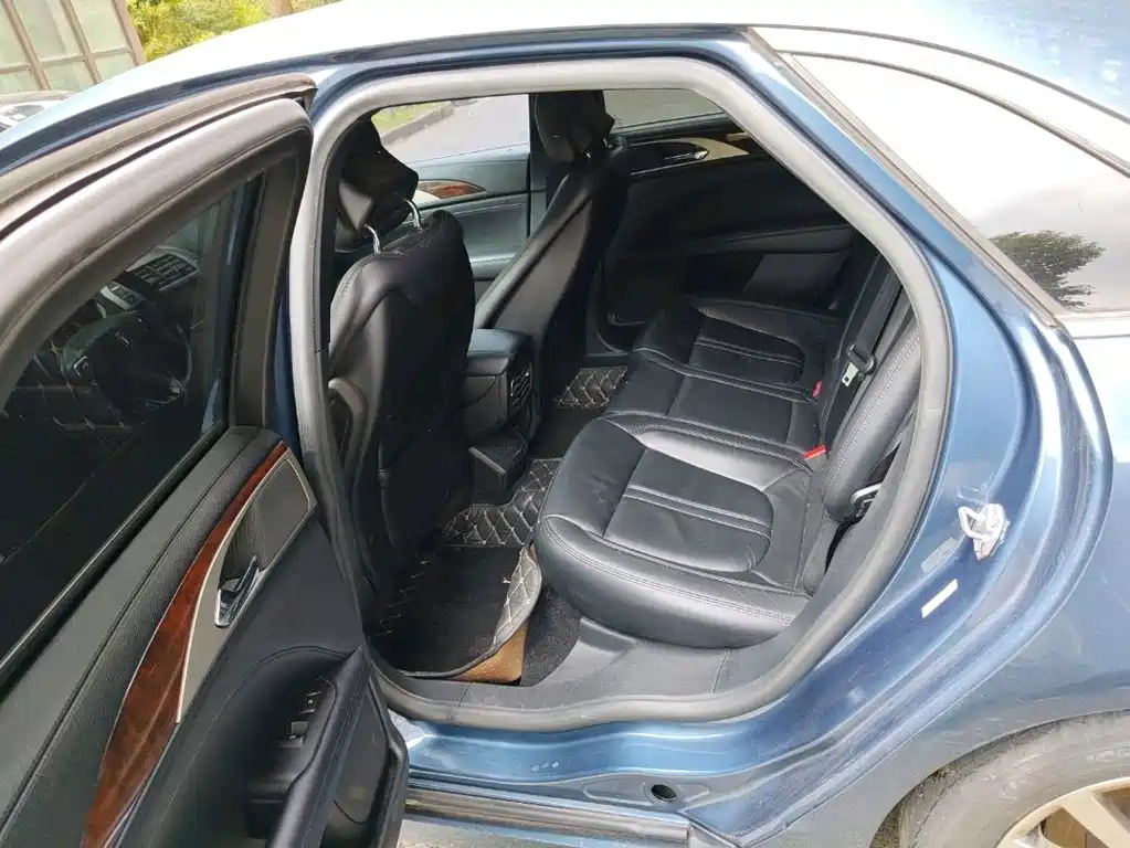 Lincoln MKZ — миниатюра 5