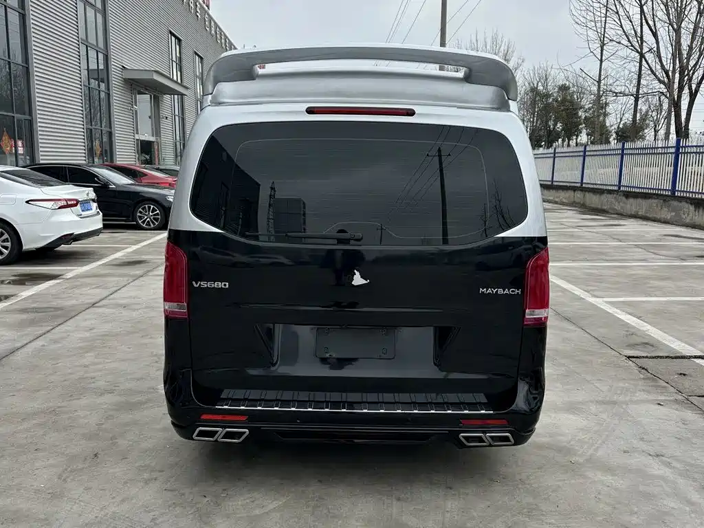 Mercedes-Benz Vito 2021 2.0T Elite 7 мест