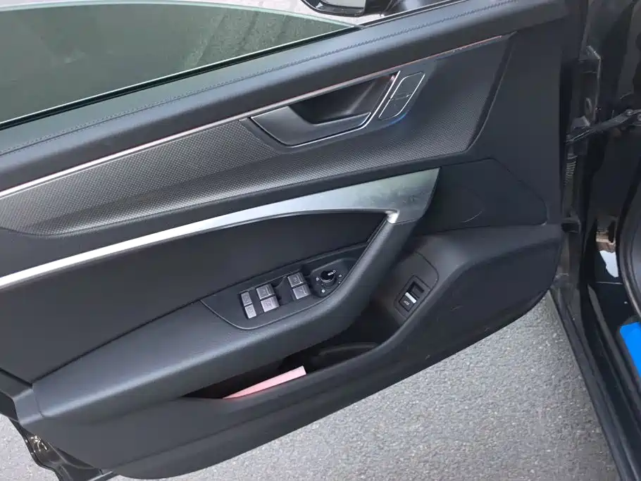 Audi A6L — миниатюра 7