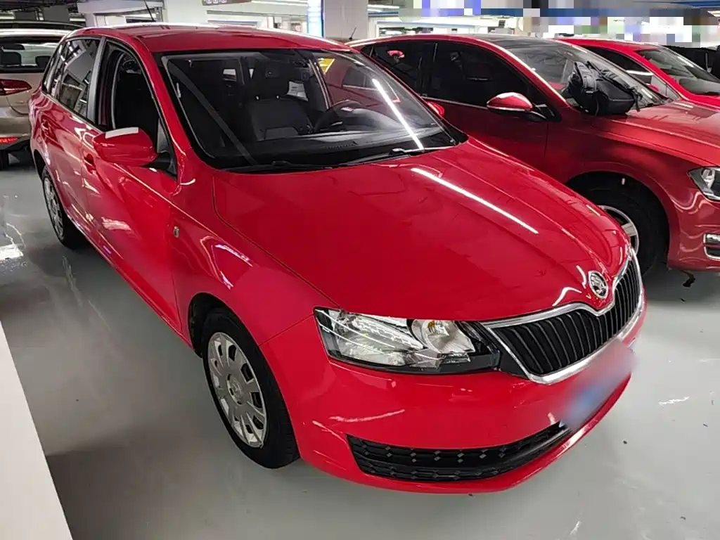 Skoda Rapid Spaceback — миниатюра 4