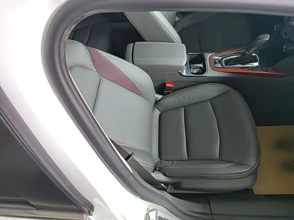 Chevrolet Malibu — миниатюра 25