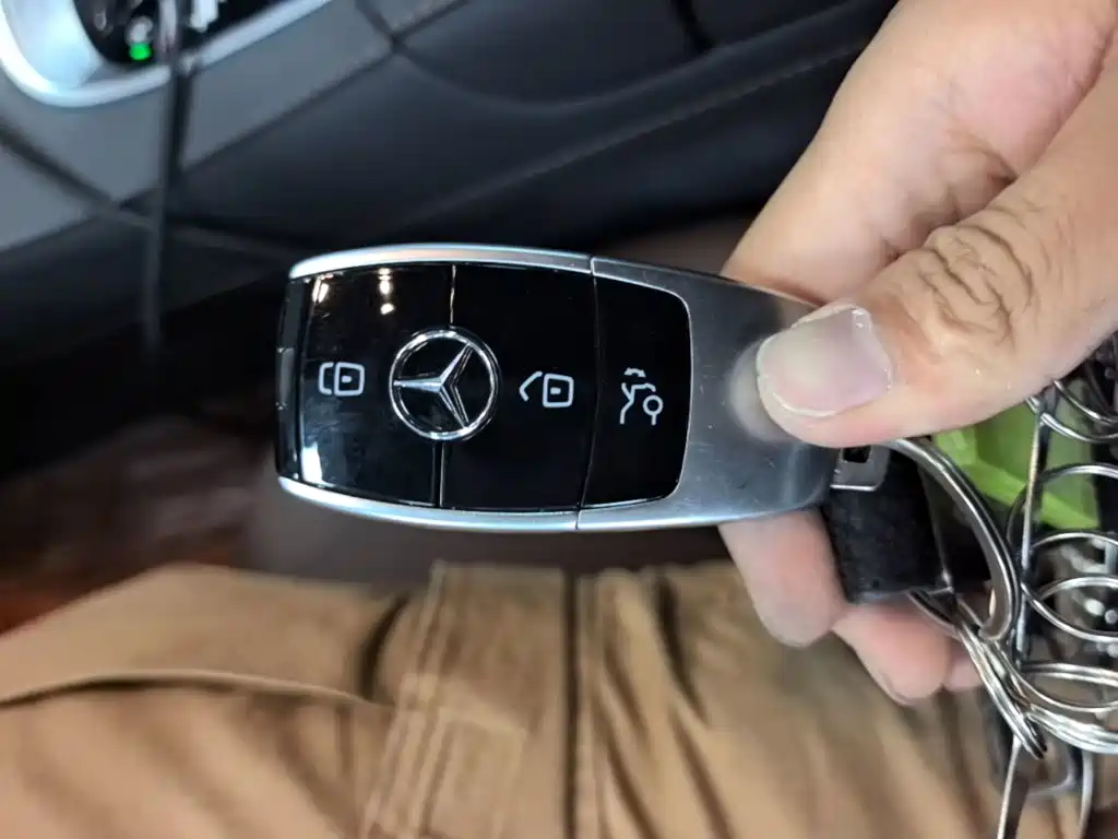 Mercedes-Benz S-Class — миниатюра 13