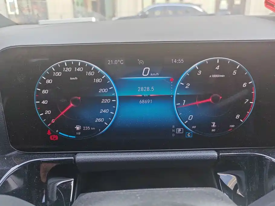Mercedes-Benz GLA — миниатюра 14