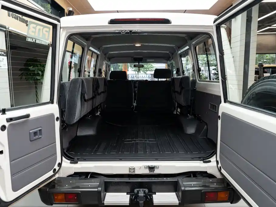 Toyota Prado (Import) — миниатюра 16