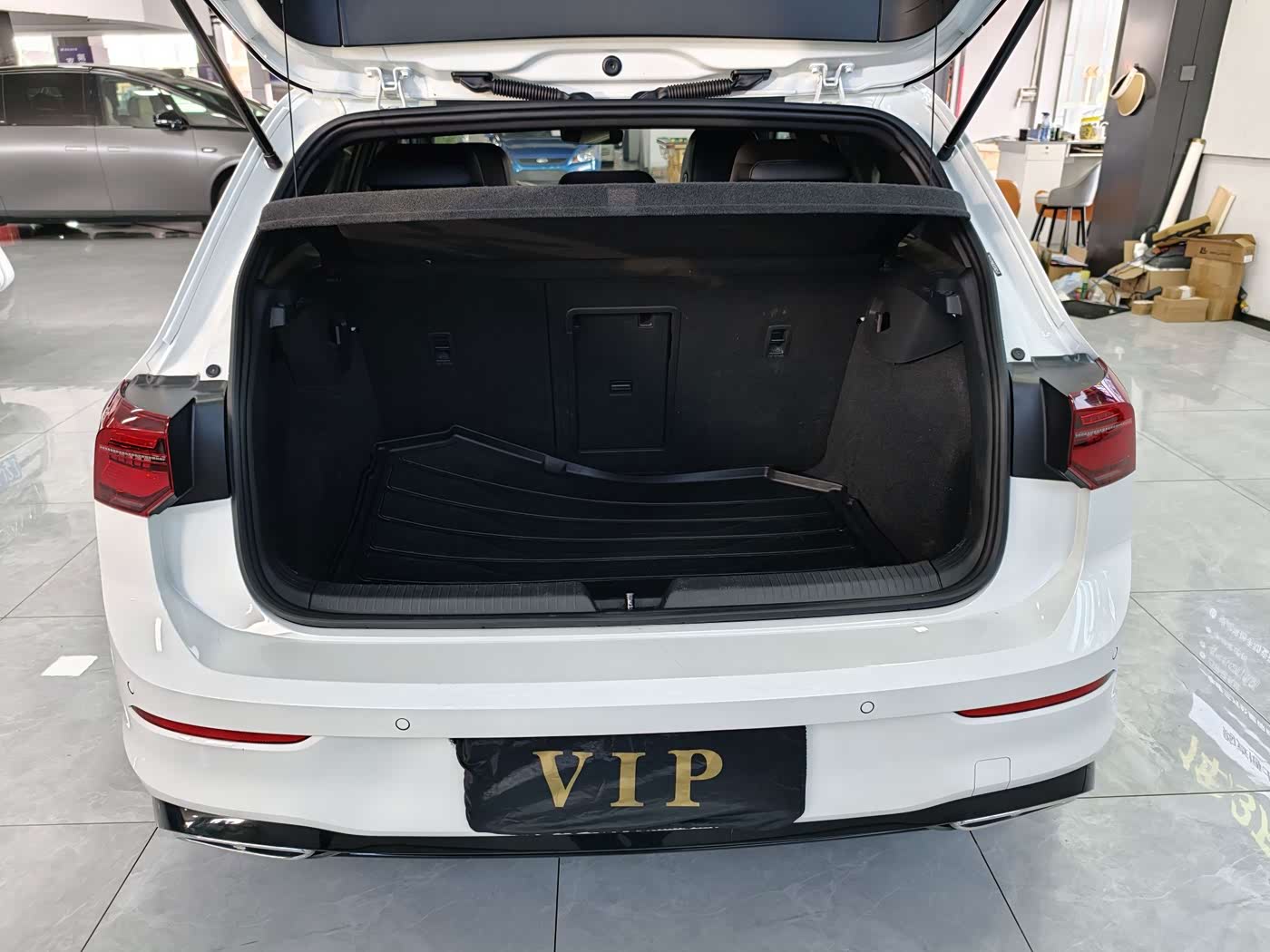 Volkswagen Golf 1.4 л 2022 г. Белый, пробег 34100 км